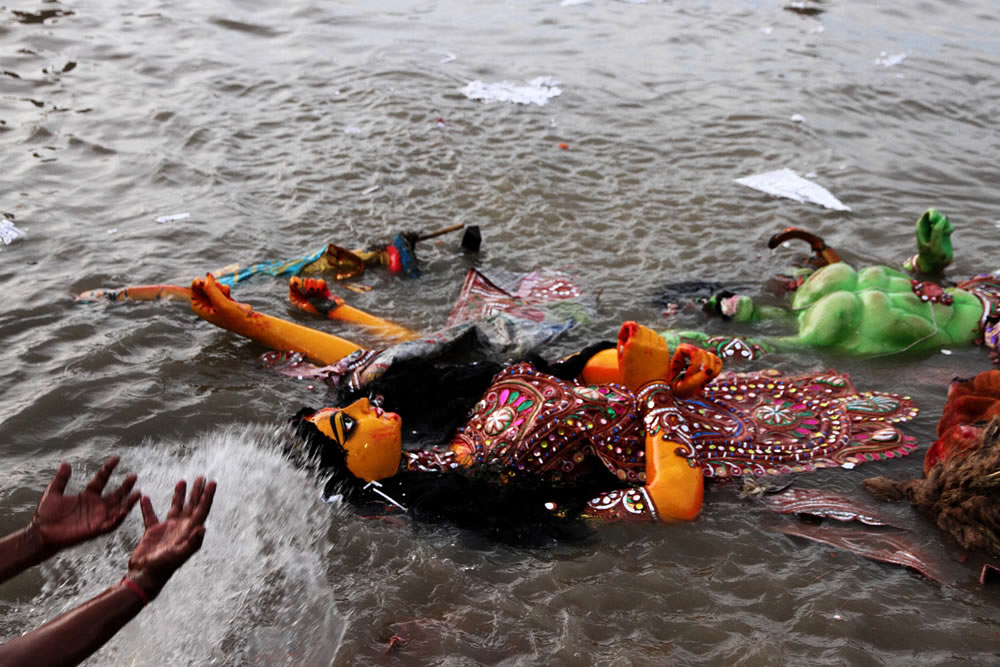 Durga Puja - Photo Series By Indian Photographer Nilanjan Ray