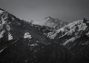 the himalayan landscape photo by ravikumar