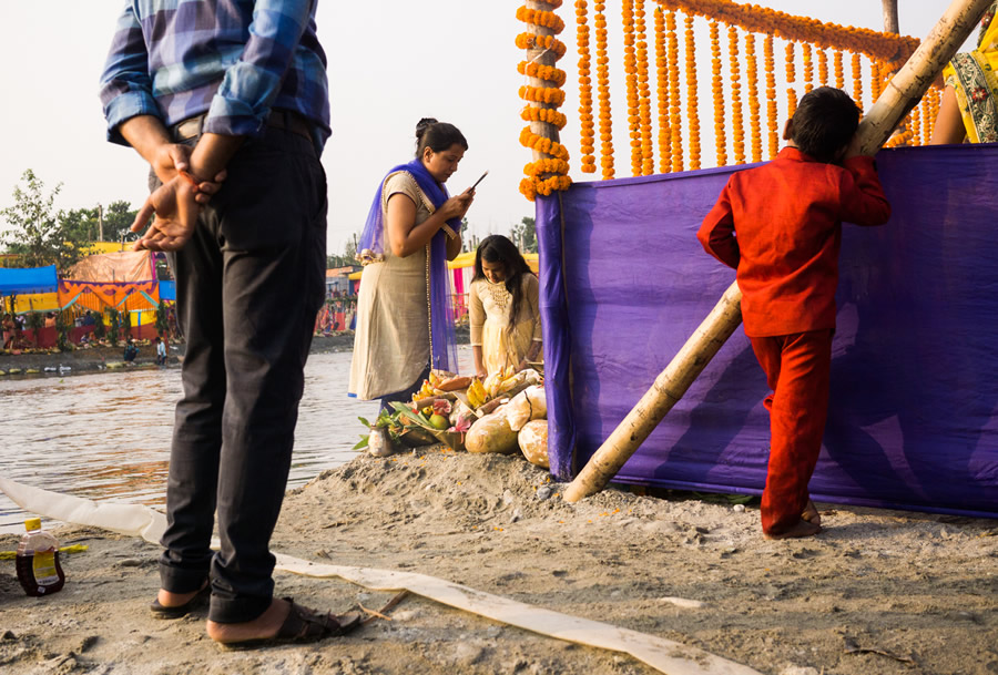 Chhath Puja: Mass Prayer To The Sun - Photo Series By Indian Photographer Arup Biswas