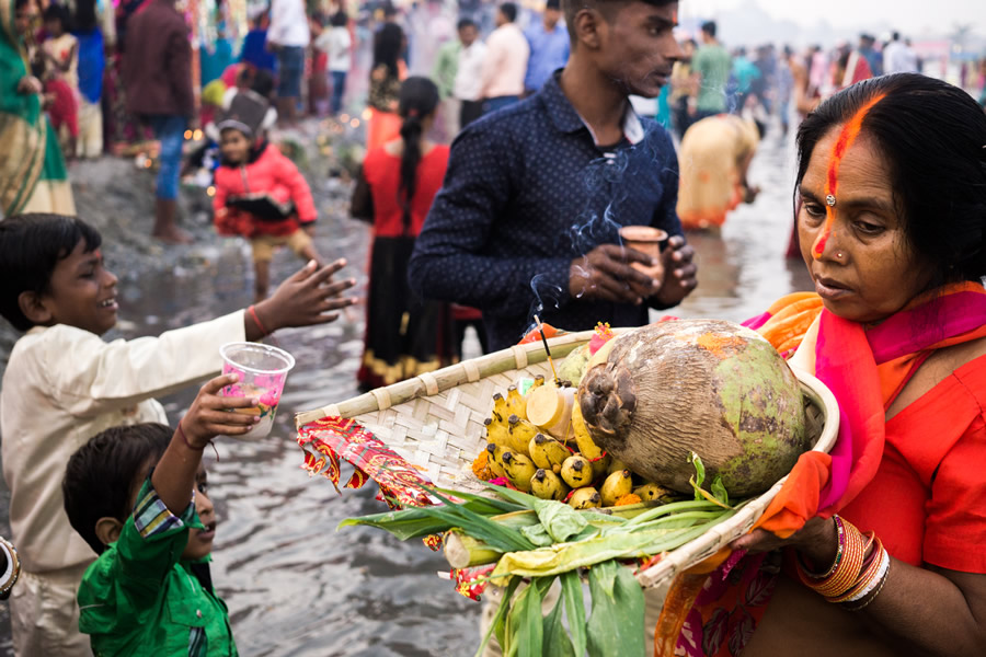 Chhath Puja: Mass Prayer To The Sun - Photo Series By Indian Photographer Arup Biswas