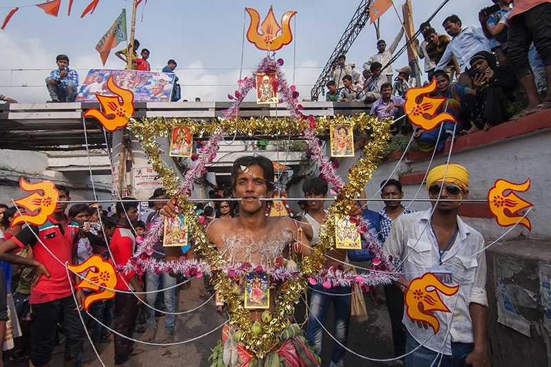 Ignition of Faith: Amidst Bengal - Photo Series By Indian Photographer Niladri Adhikary