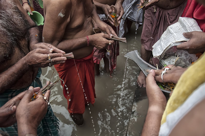 Ignition of Faith: Amidst Bengal - Photo Series By Indian Photographer Niladri Adhikary