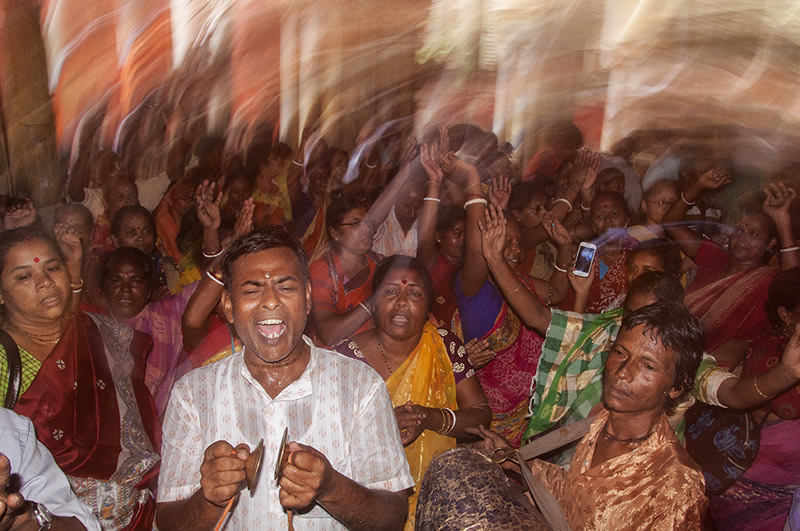 Ignition of Faith: Amidst Bengal - Photo Series By Indian Photographer Niladri Adhikary