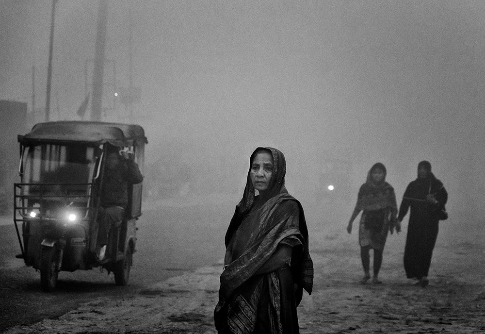 Black and White Street Photography Series By Bangladeshi Photographer Abu Rasel Rony