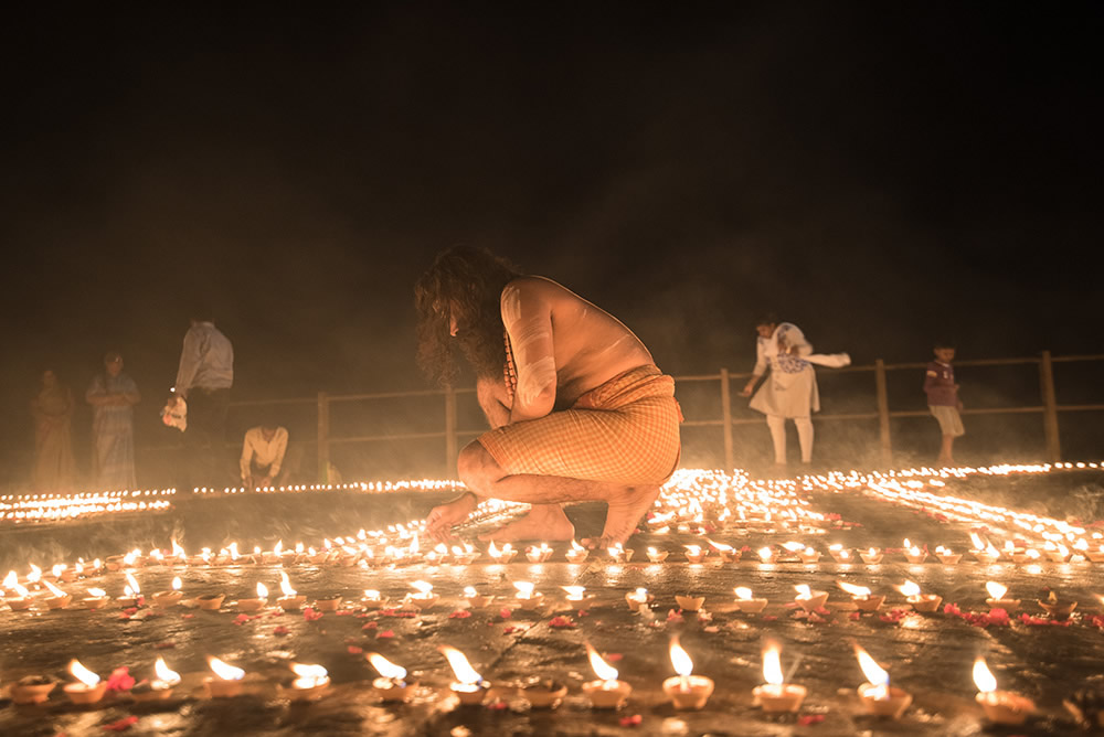 Varanasi - The City of Lights: Photo Series By Indian Photographer Shreenivasa Yenni