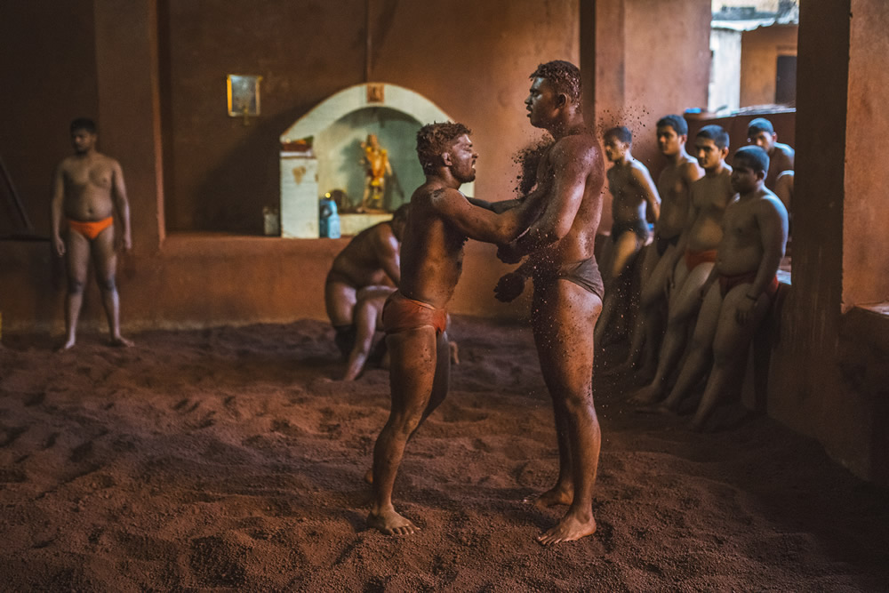 Kushti: The Indian Traditional Wrestling – Photo Series By Dnyaneshwar Prakash Vaidya