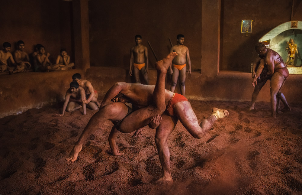 Kushti: The Indian Traditional Wrestling – Photo Series By Dnyaneshwar Prakash Vaidya