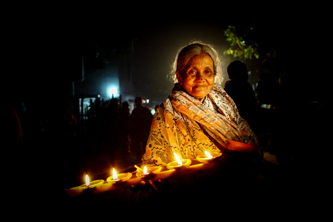 The Face of Faith: Photo Series By Indian Photographer Prashanta Hridoy