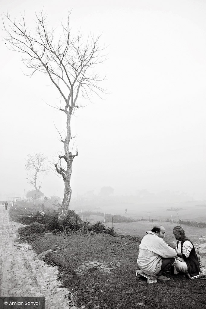 Dolua Mela: Photo Series By Indian Photographer Amlan Sanyal