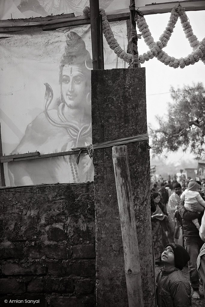 Dolua Mela: Photo Series By Indian Photographer Amlan Sanyal