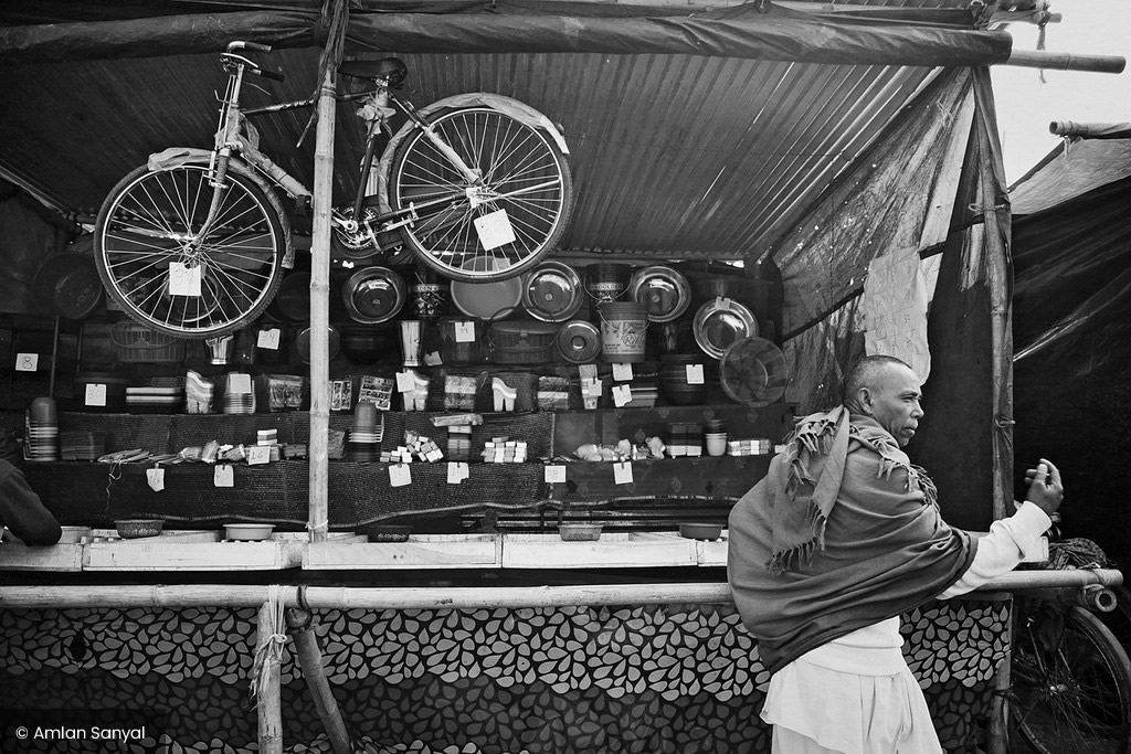 Dolua Mela: Photo Series By Indian Photographer Amlan Sanyal