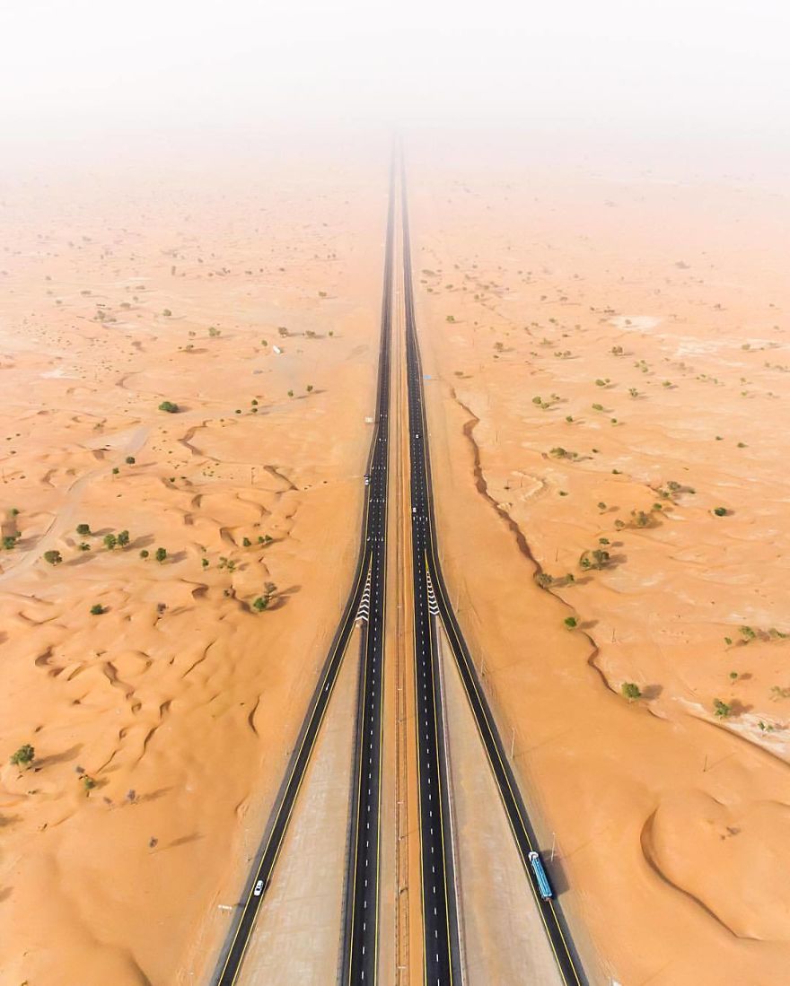 Desert Road (Dubai, United Arab Emirates)