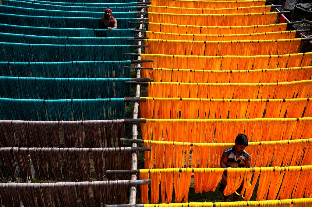 Preparation Of Indian Traditional Dress - Saree: Photo Series By Avishek Das