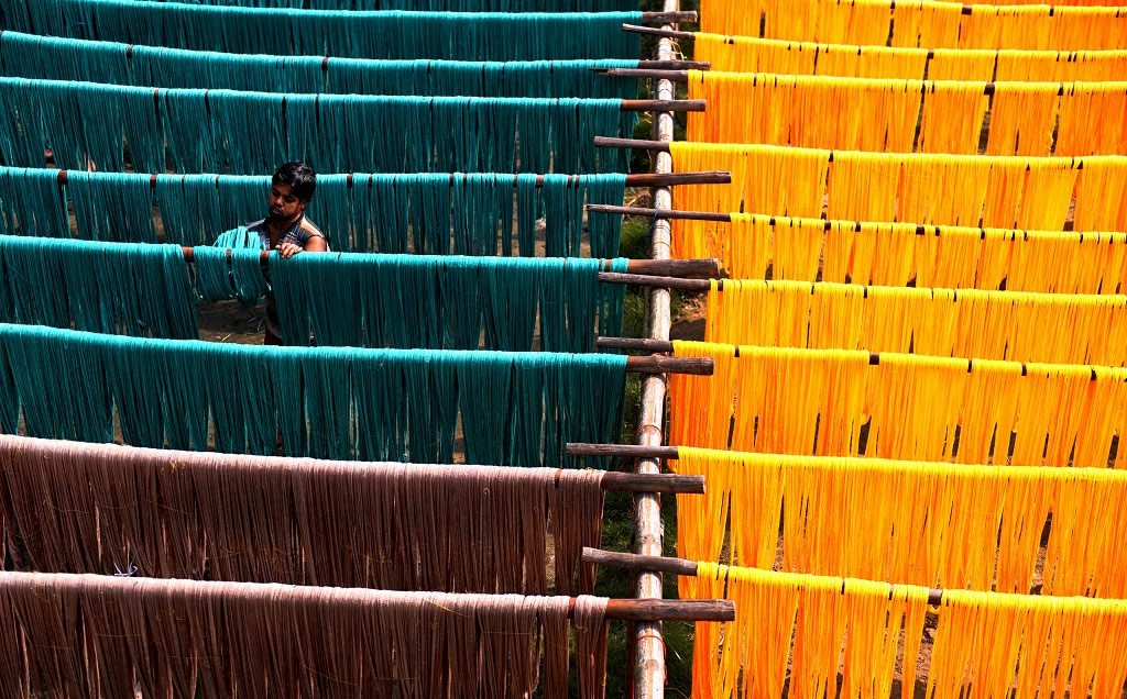 Preparation Of Indian Traditional Dress - Saree: Photo Series By Avishek Das