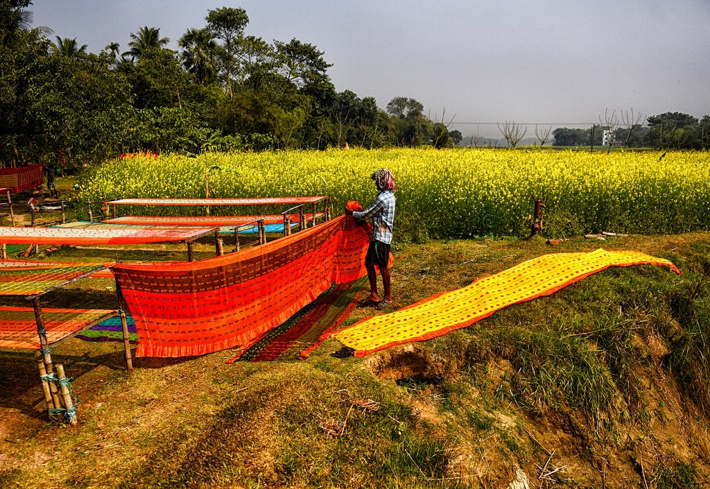 Preparation Of Indian Traditional Dress - Saree: Photo Series By Avishek Das