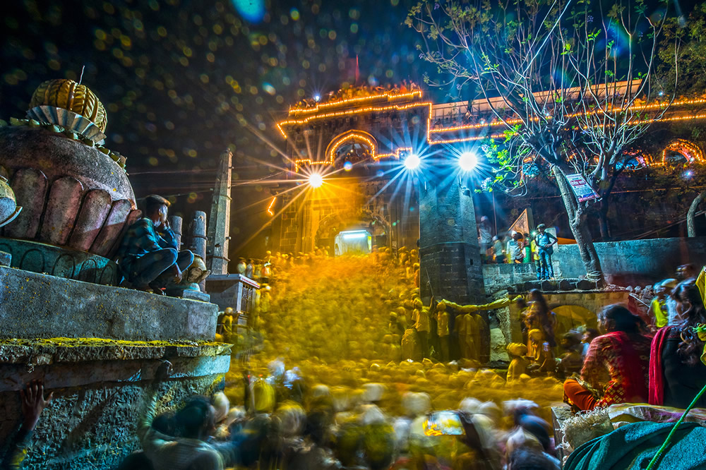 Jejuri - Somvati Amavasya Festival: Photo Story By Indian Photographer Mahesh Lonkar