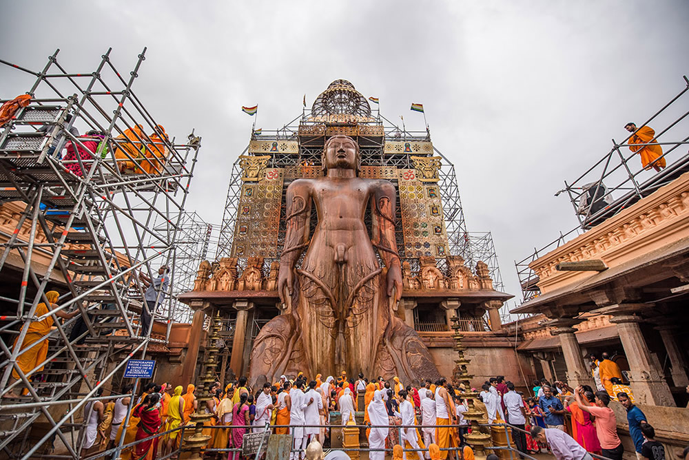 Mahamastakabhisheka at Shravanabelagola: Beautiful Photo Series By Shreenivasa Yenni