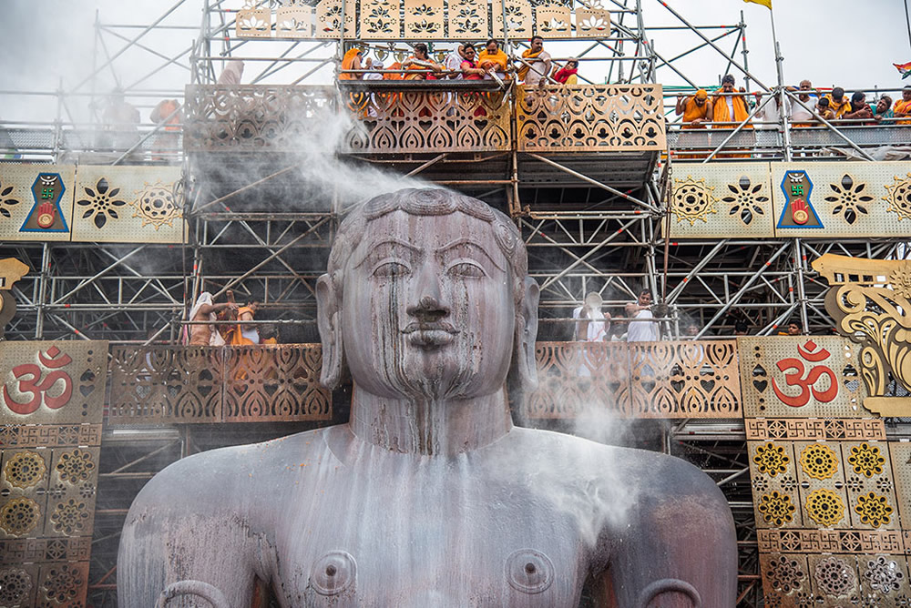 Mahamastakabhisheka at Shravanabelagola: Beautiful Photo Series By Shreenivasa Yenni