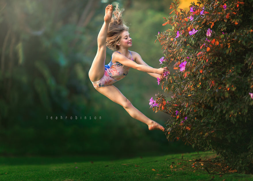 Incredible Photographs Of Young Dancers In Nature By Australian Photographer Leah Robinson