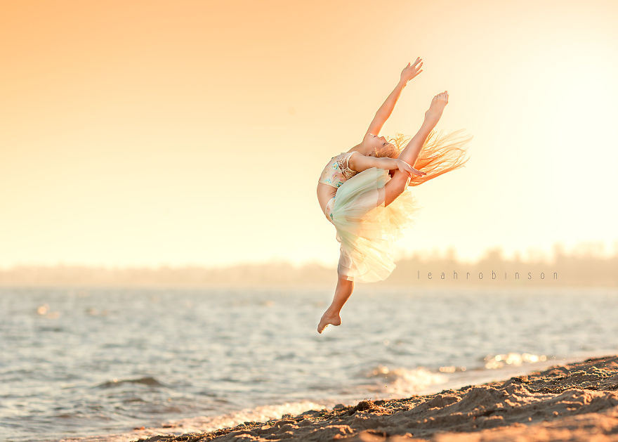 Incredible Photographs Of Young Dancers In Nature By Australian Photographer Leah Robinson
