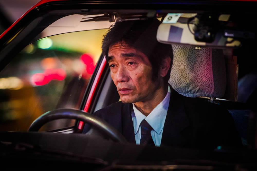 Photographer Oleg Tolstoy Stunningly Captured Tokyos Nighttime Taxi Drivers