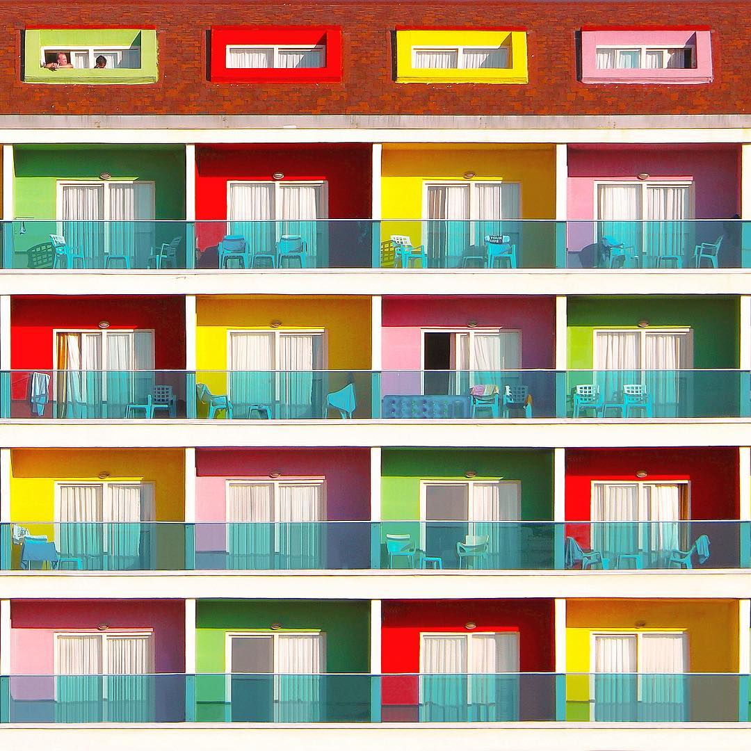 Turkish Photographer Yener Torun Beautifully Captured The Colorful Neighborhoods Of Istanbul