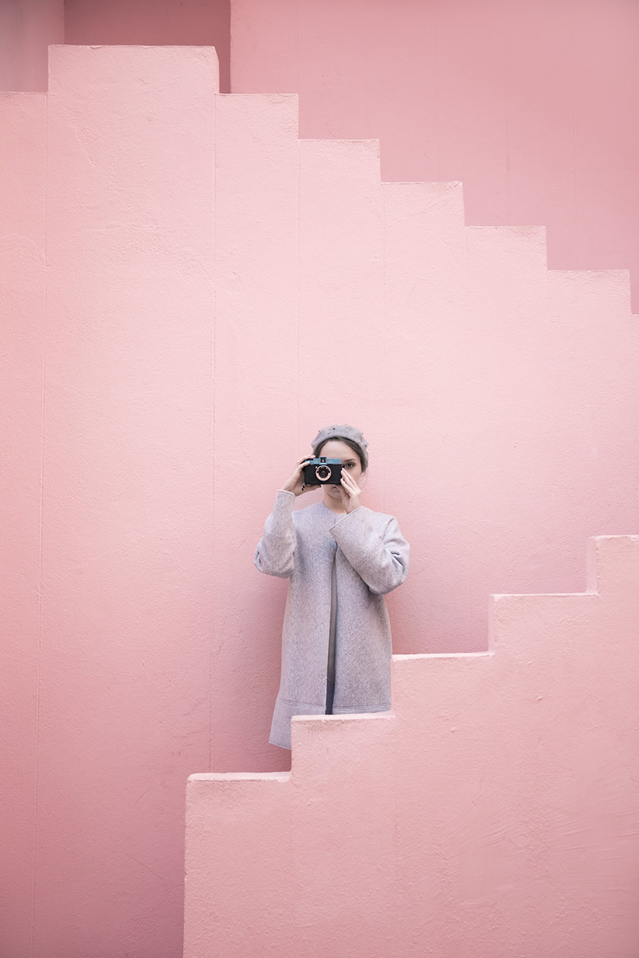 Lebanese Photographer Lara Zankoul Captured Aesthetic Hide-And-Seek Between Two Strangers