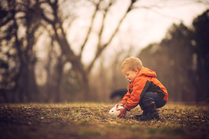 Most Beautiful Photos Of Kids And Barnyard Animals By Phillip Haumesser