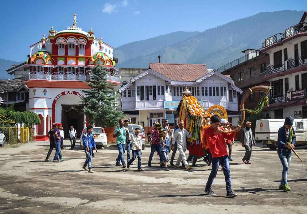 Kullu Dusshera: Photo Series By Indian Photographer Shikha Sood