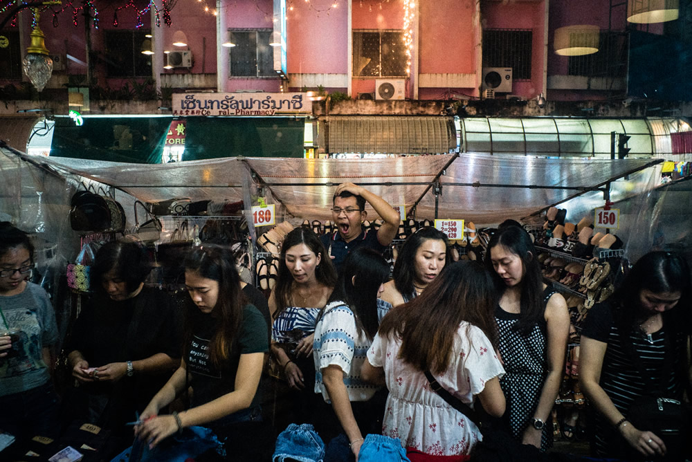 An Amazing Interview With Thai Street Photographer Sakulchai Sikitikul