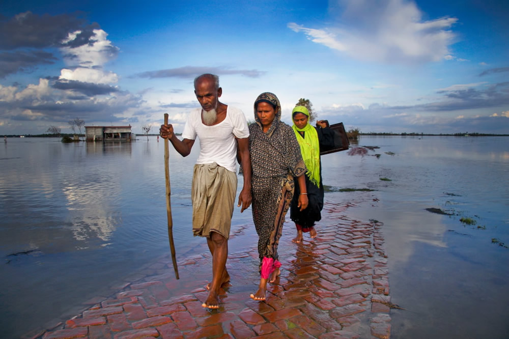 Everyday Catastrophe: Photo Series By Bangladeshi Photographer S.M. Kakon