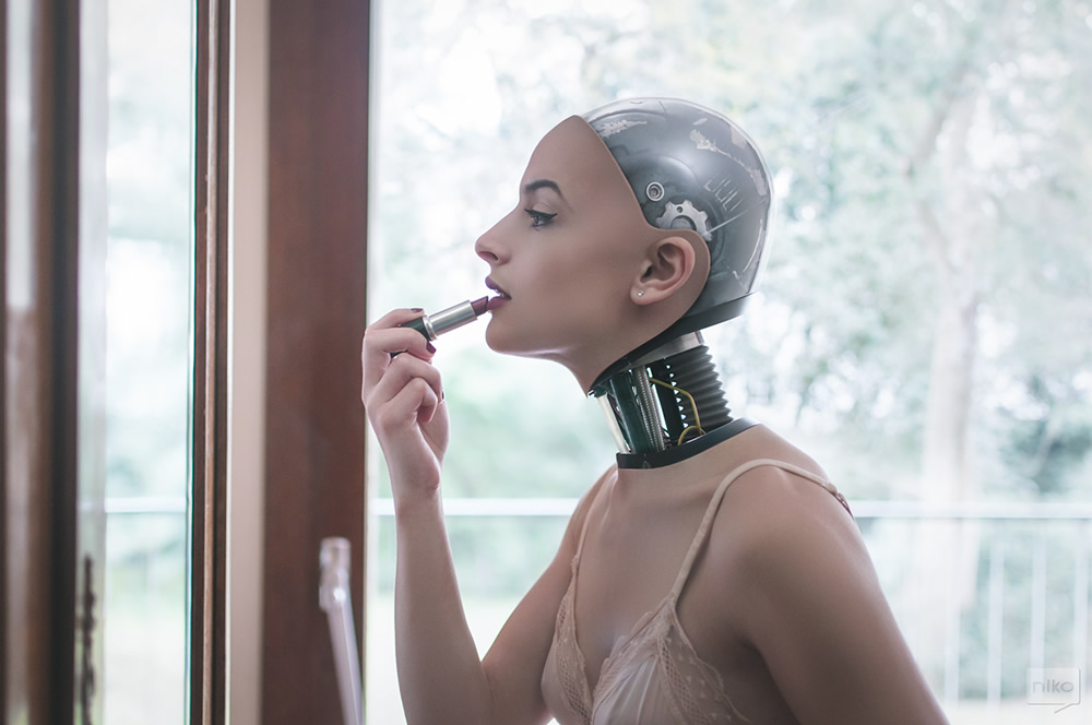 The Robot Next Door: The Daily Life Of Robots By Nicolas Bigot