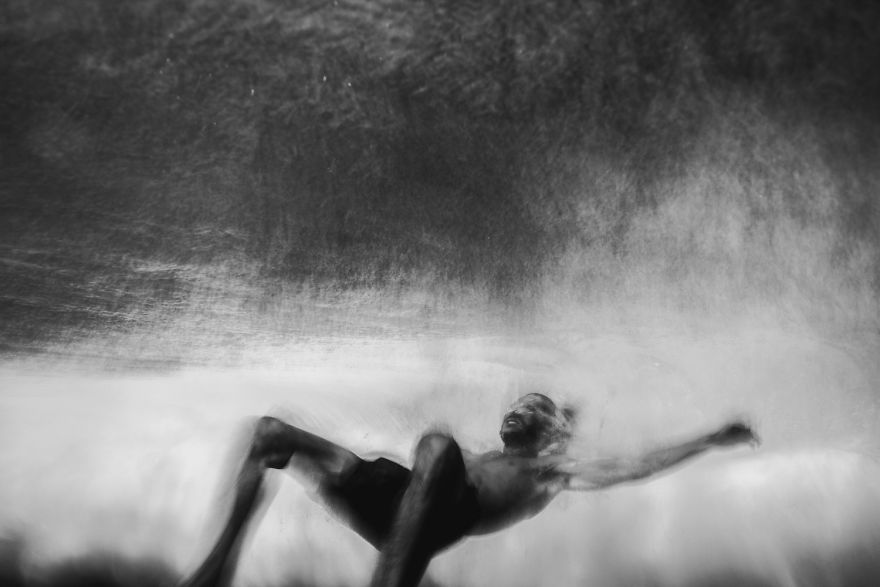 Australian Photographer Trent Mitchell Photographed Ghostlike Portraits Of Bodysurfers