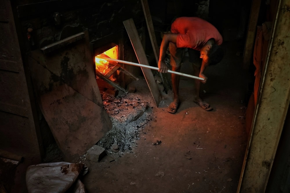 Kumbharwada - The City Of Lamps In Dharavi: Photo Series By Rahul Machigar