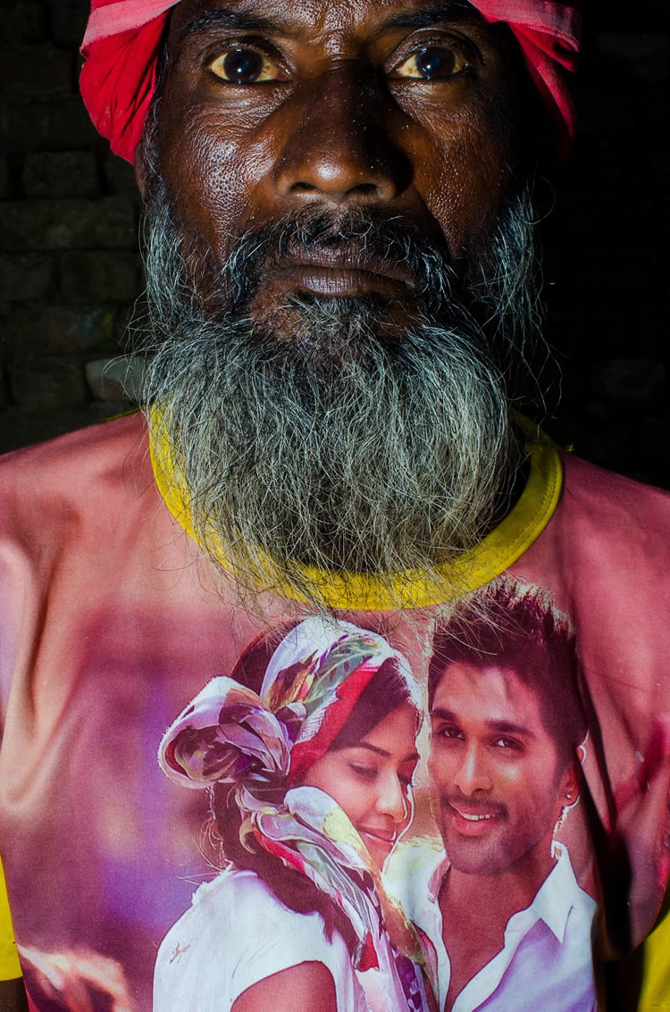 Night Colors: Street Photography Series By Bangladesh Photographer Ayman Nakib