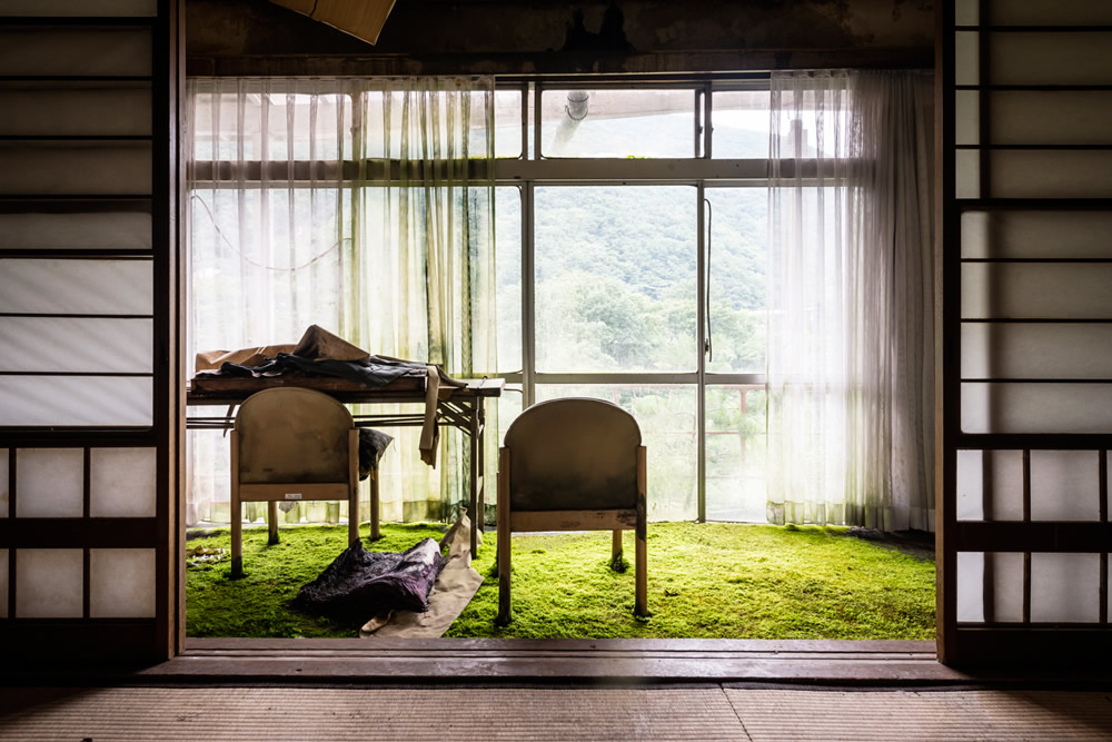 Sonatine - Abandoned Places In Japan: Photo Series By Romain Veillon