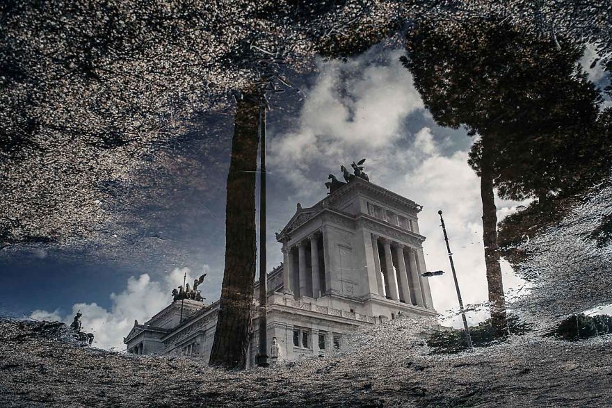 Photographer Sebastian Luczywo Captured The Ancient Beauty Of Rome In The Rain