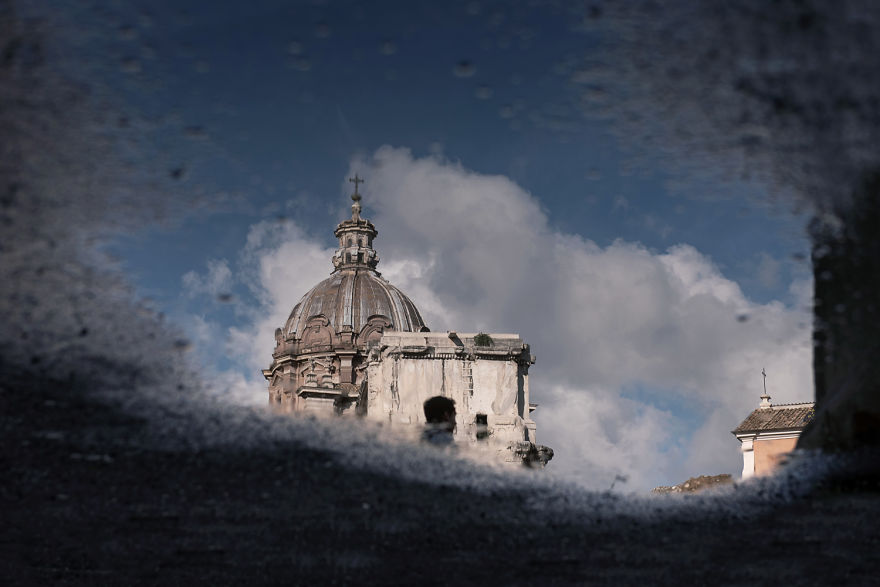 Photographer Sebastian Luczywo Captured The Ancient Beauty Of Rome In The Rain