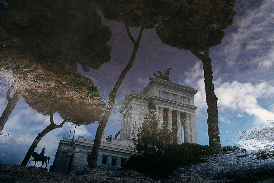 Photographer Sebastian Luczywo Captured The Ancient Beauty Of Rome In The Rain