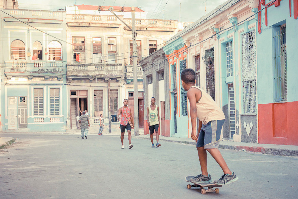 Dreamy Havana Streets: Photography Series By Helene Havard