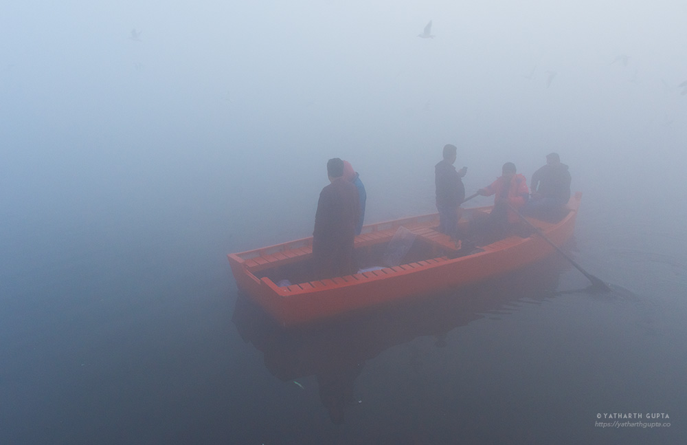 Migratory Bustle At Yamuna Ghat: Photo Series By Yatharth Gupta