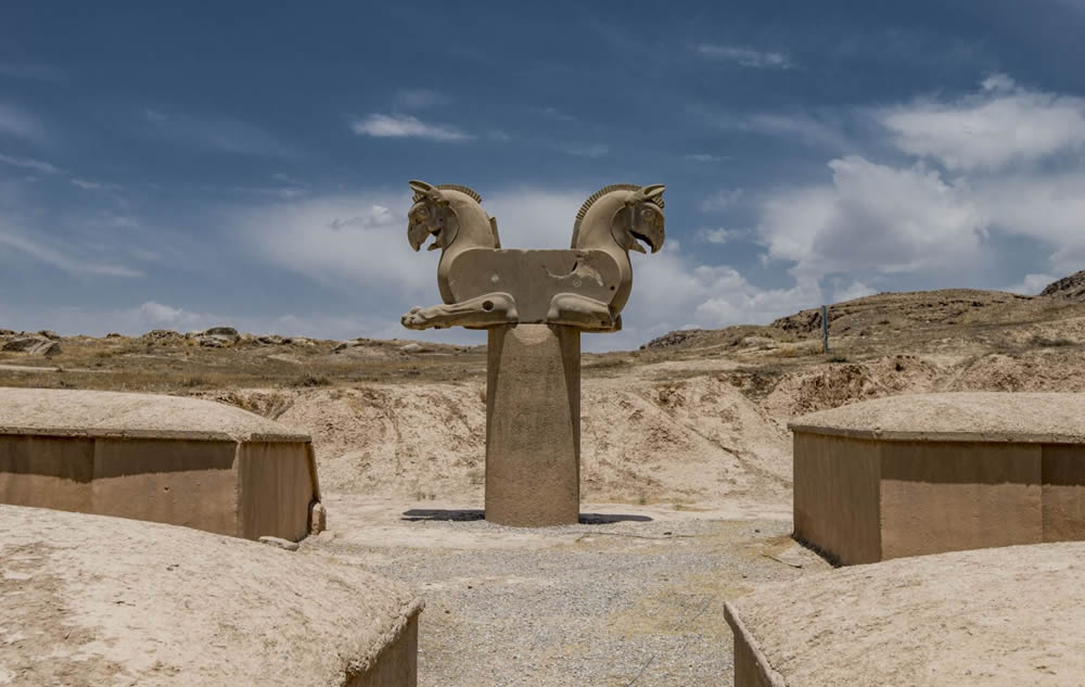 Persepolis (Takht-e-Jamshid): Photo Series About Ancient City By Karapet Karo Sahakyan