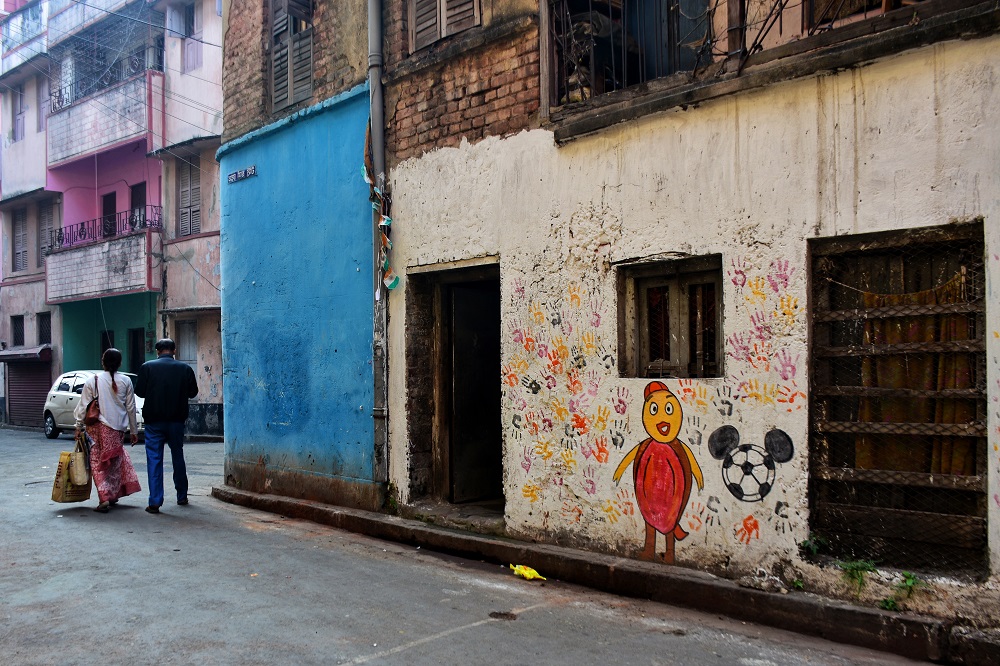 Colors On The Streets Of Kolkata: Photo Series By Alipriya Ghosh