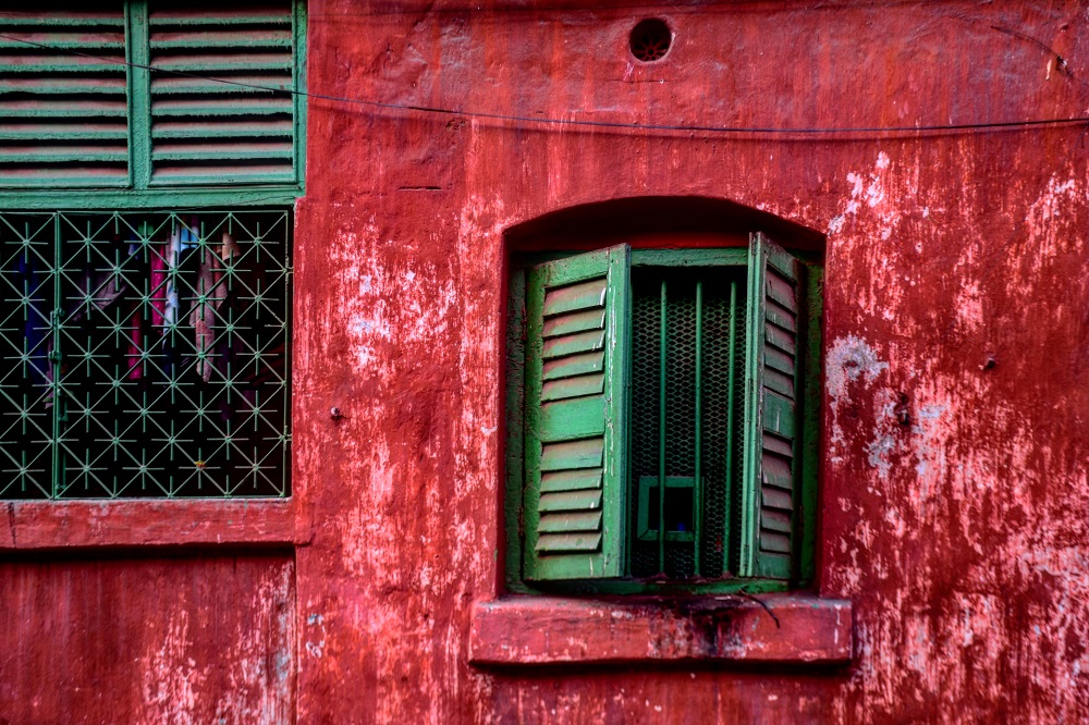 Colors On The Streets Of Kolkata: Photo Series By Alipriya Ghosh