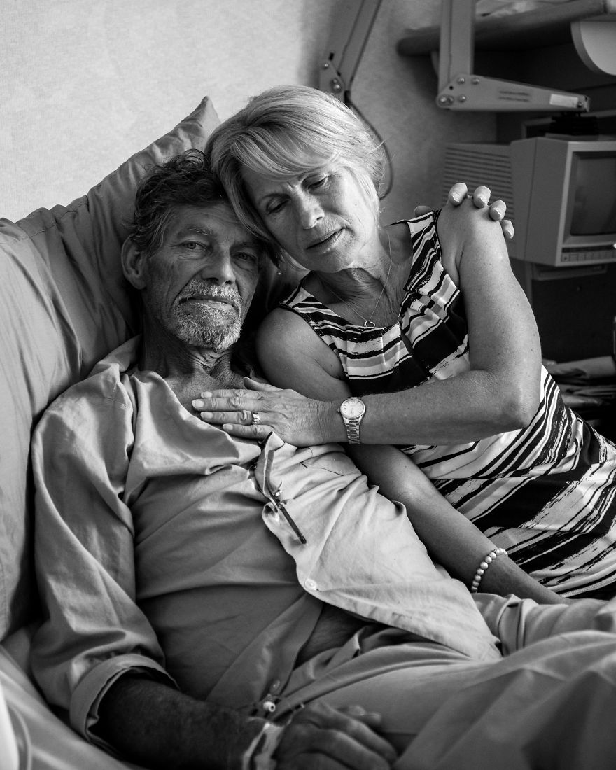 The Last 17 Days Of My Dad’s Life: Heart Touching Photo Series By Josh Neufeld