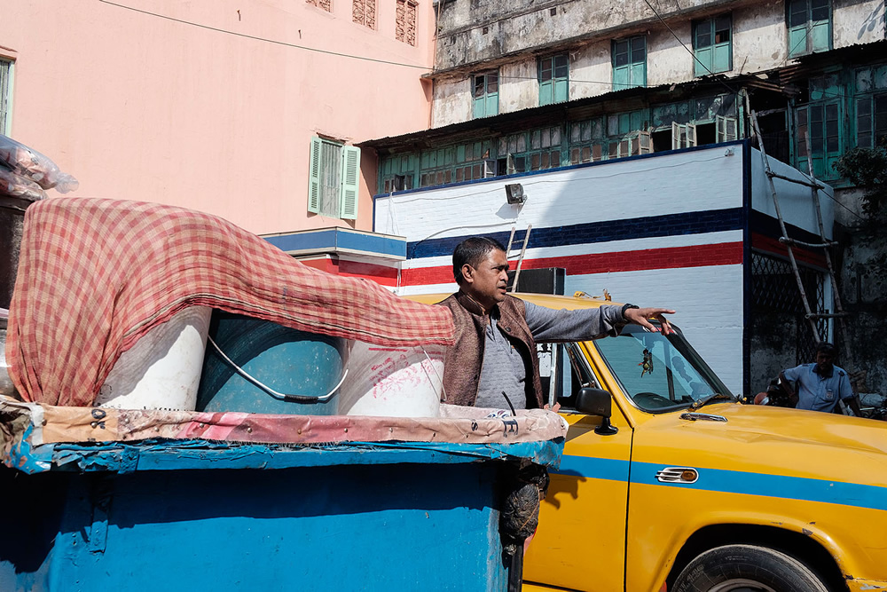 Calcutta Carousel: Street Photography Series By Soumyendra Saha