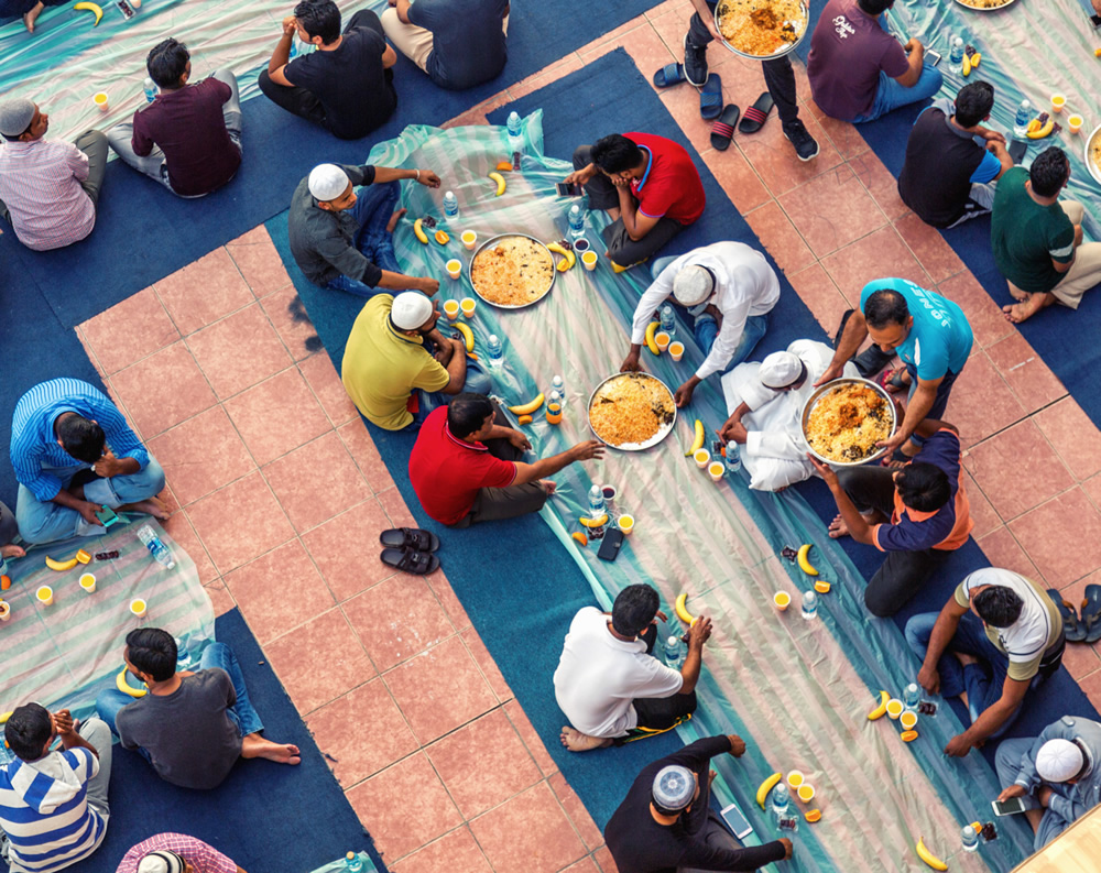 Iftar - Ramadan: Photo Series By Mustafa Abdul Hadi