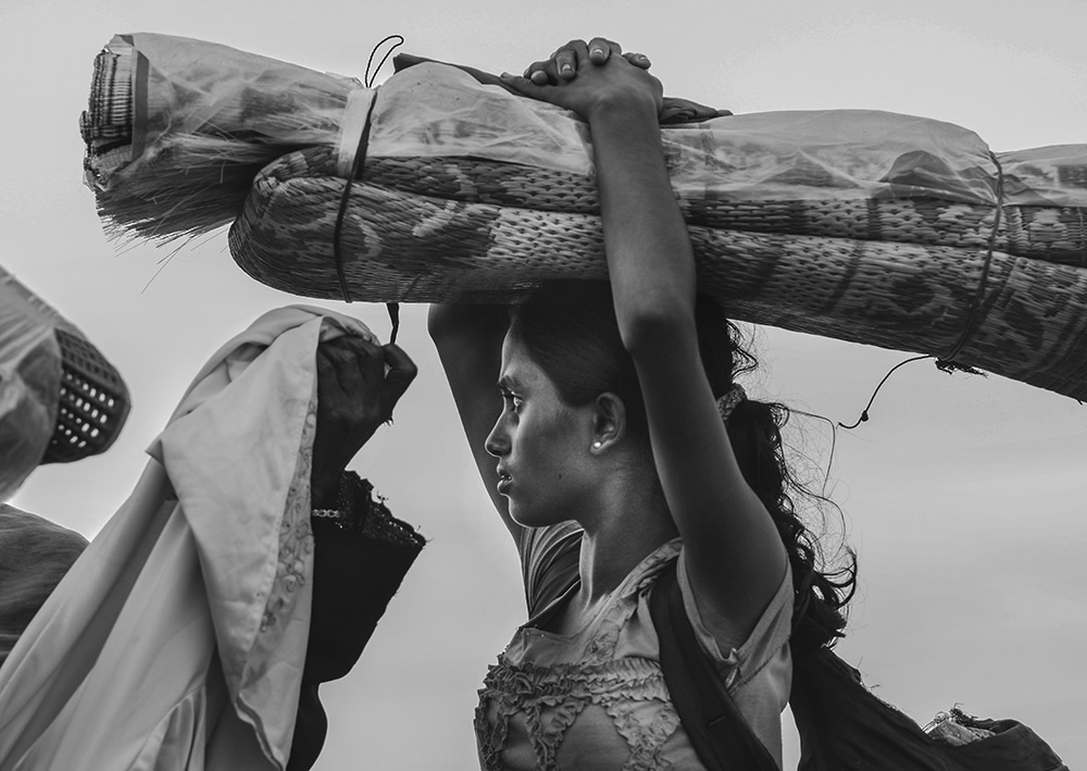 Unheard Songs Of Stateless People By Bangladeshi Photographer Asma Beethe