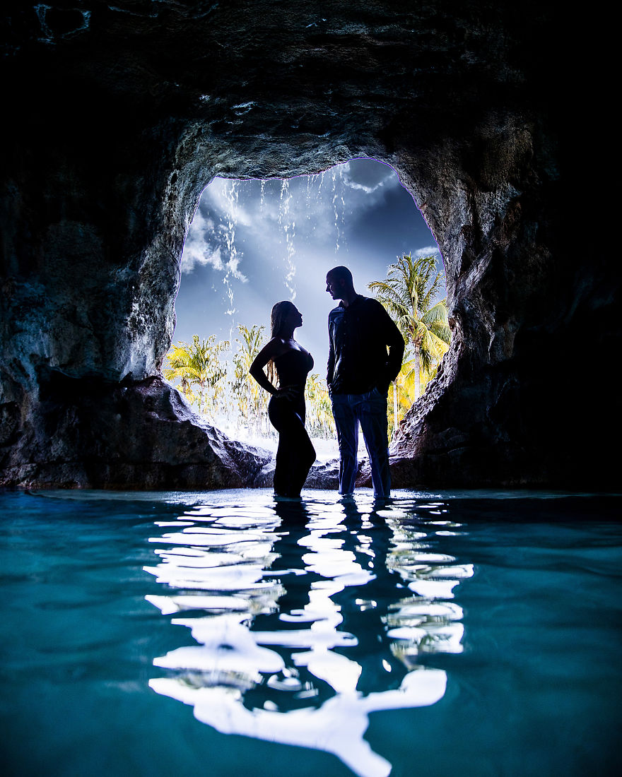 Photographer Adam Opris Captured Engagement Shoot With Adventurous Couple In A Epic Way