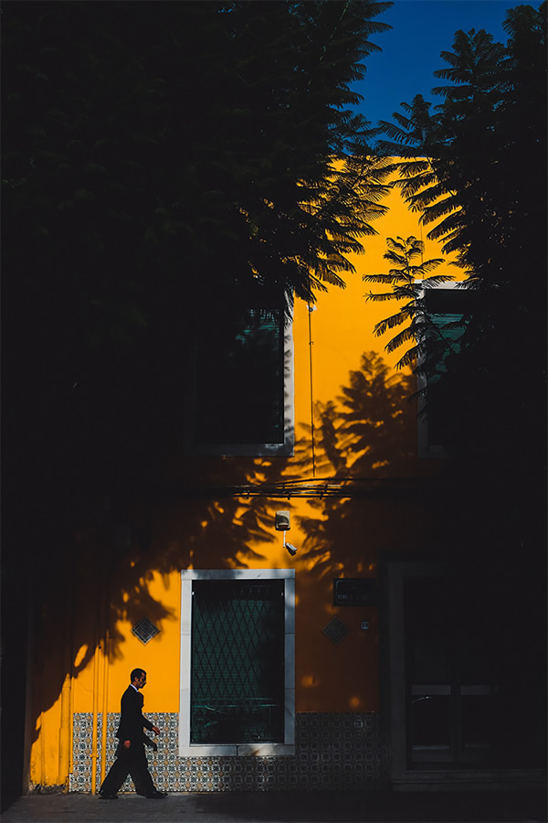 Witnessing Light Behavior: Photo Series By Helmi Dalhoumi